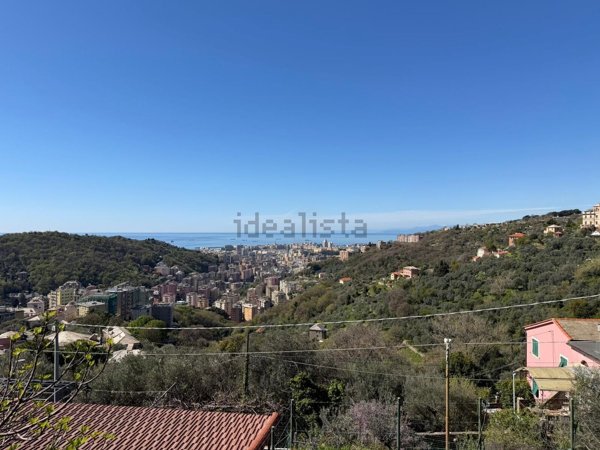 terreno edificabile in vendita a Genova in zona Quezzi