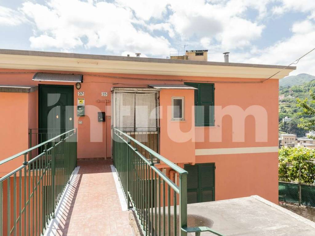 appartamento in vendita a Genova in zona Bolzaneto