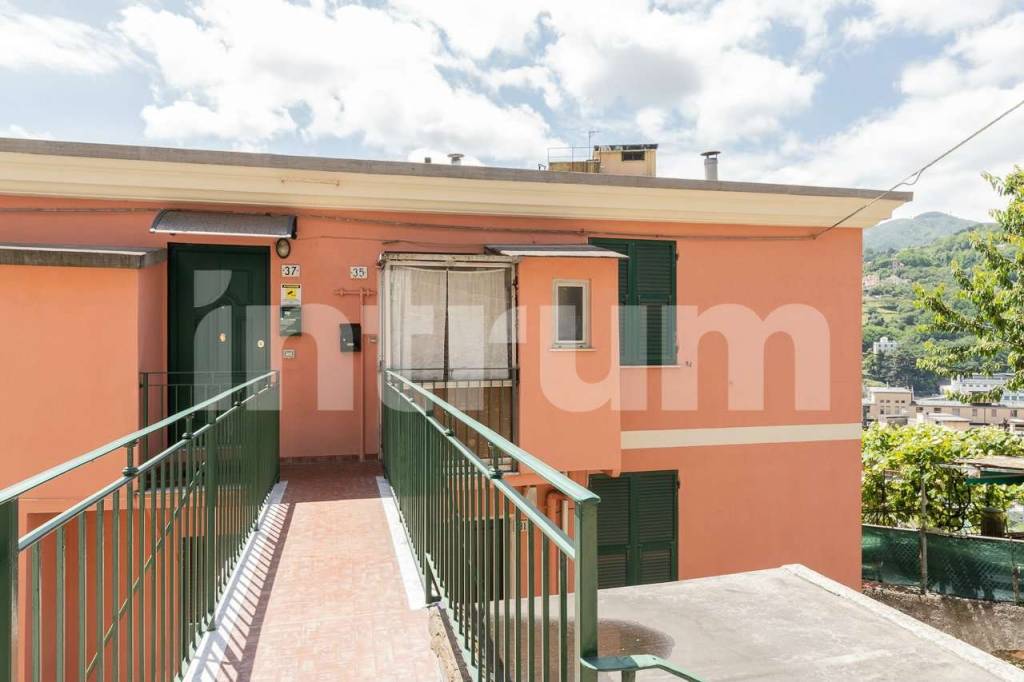 appartamento in vendita a Genova in zona Bolzaneto