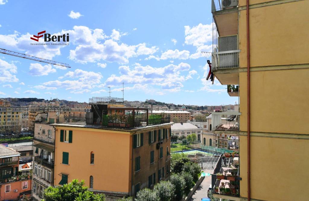 appartamento in vendita a Genova in zona Marassi