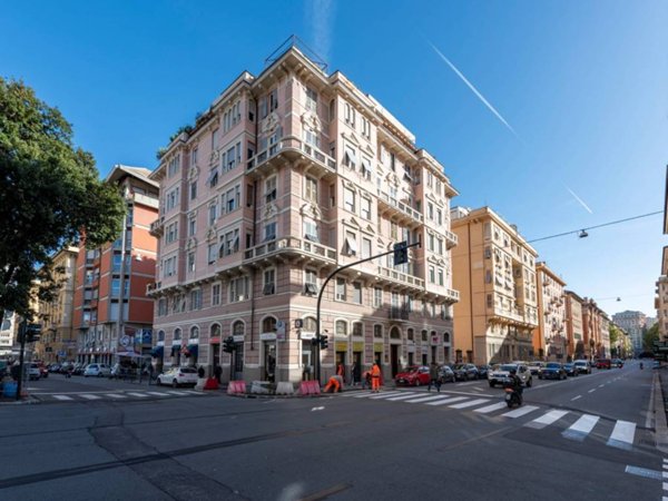 appartamento in vendita a Genova in zona Foce