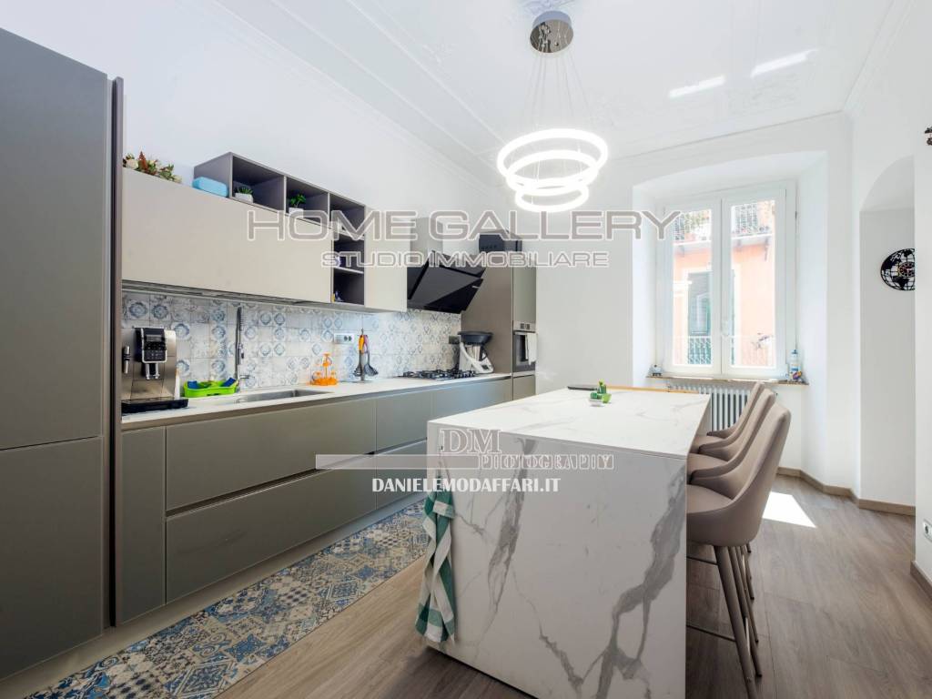 appartamento in vendita a Genova in zona Castelletto