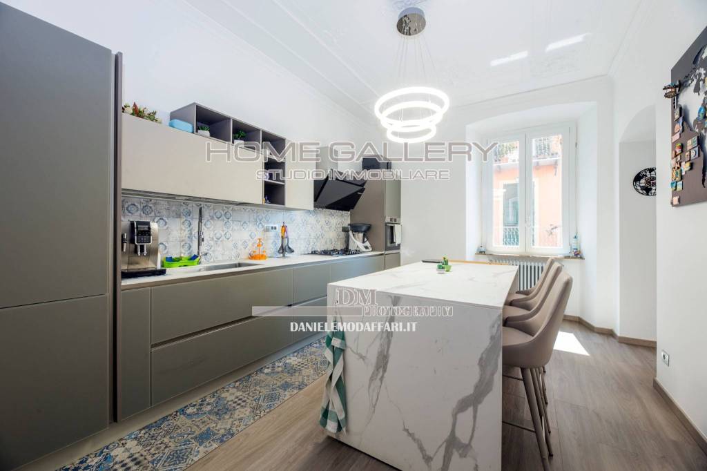 appartamento in vendita a Genova in zona Castelletto
