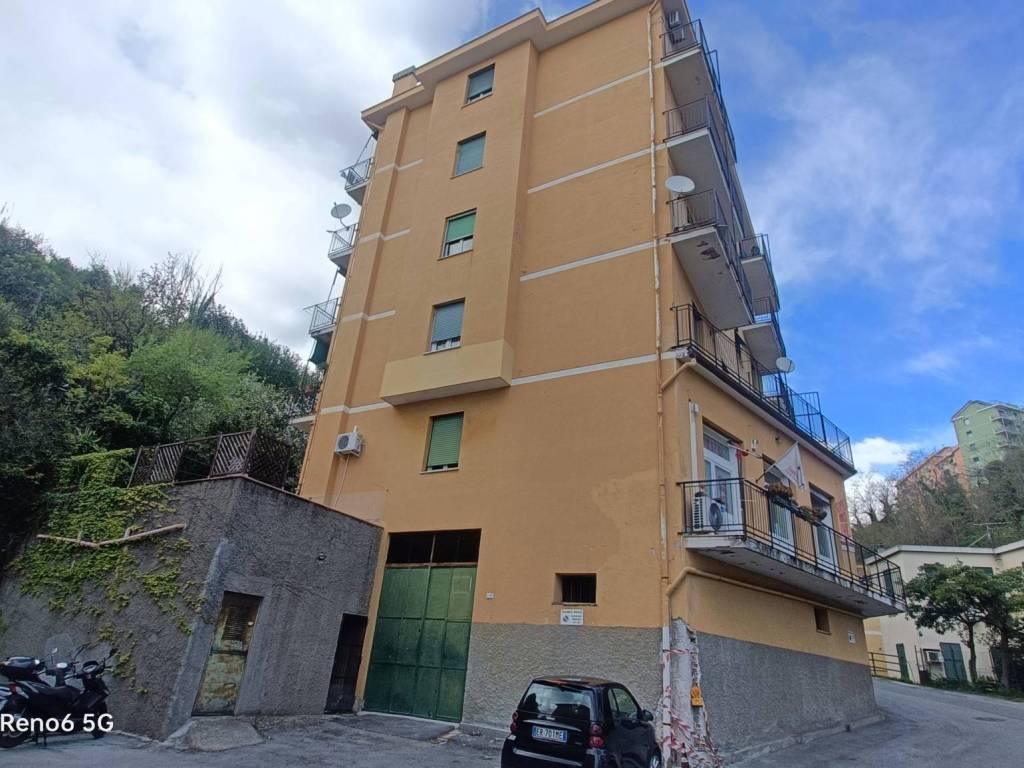 appartamento in vendita a Genova in zona Sampierdarena
