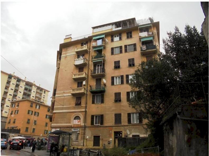 appartamento in vendita a Genova in zona Quezzi