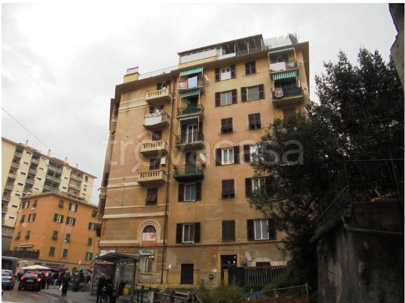 appartamento in vendita a Genova in zona Marassi