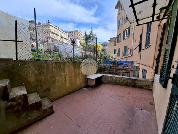 appartamento in vendita a Genova in zona Certosa