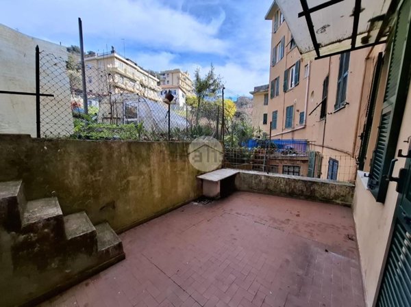 appartamento in vendita a Genova in zona Certosa