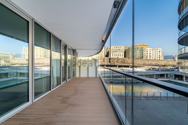 appartamento in vendita a Genova in zona Carignano