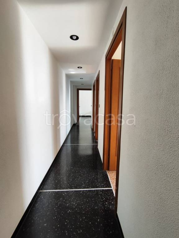 appartamento in vendita a Genova in zona Molassana