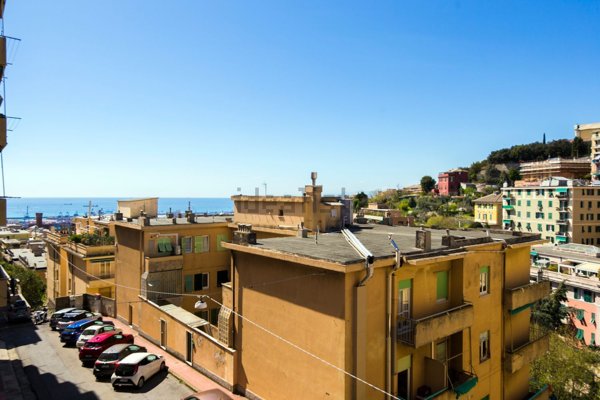 appartamento in vendita a Genova in zona Oregina