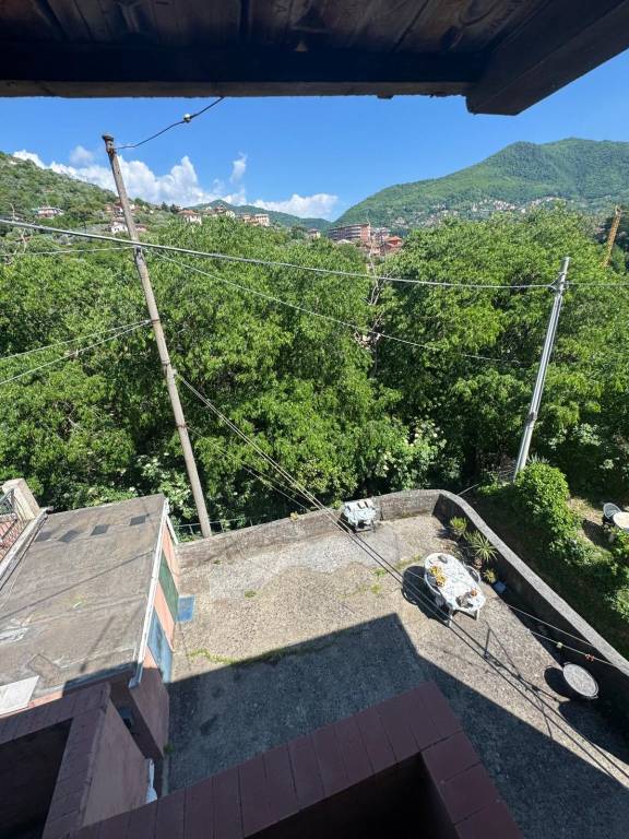 appartamento in vendita a Genova in zona Struppa