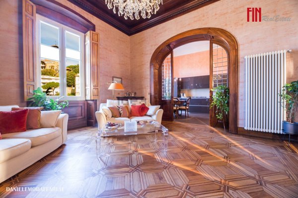 appartamento in vendita a Genova in zona Castelletto