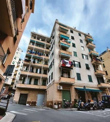 appartamento in vendita a Genova in zona Sestri Ponente