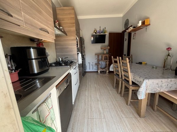 appartamento in vendita a Genova in zona Rivarolo