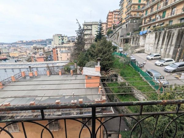 appartamento in vendita a Genova in zona Rivarolo