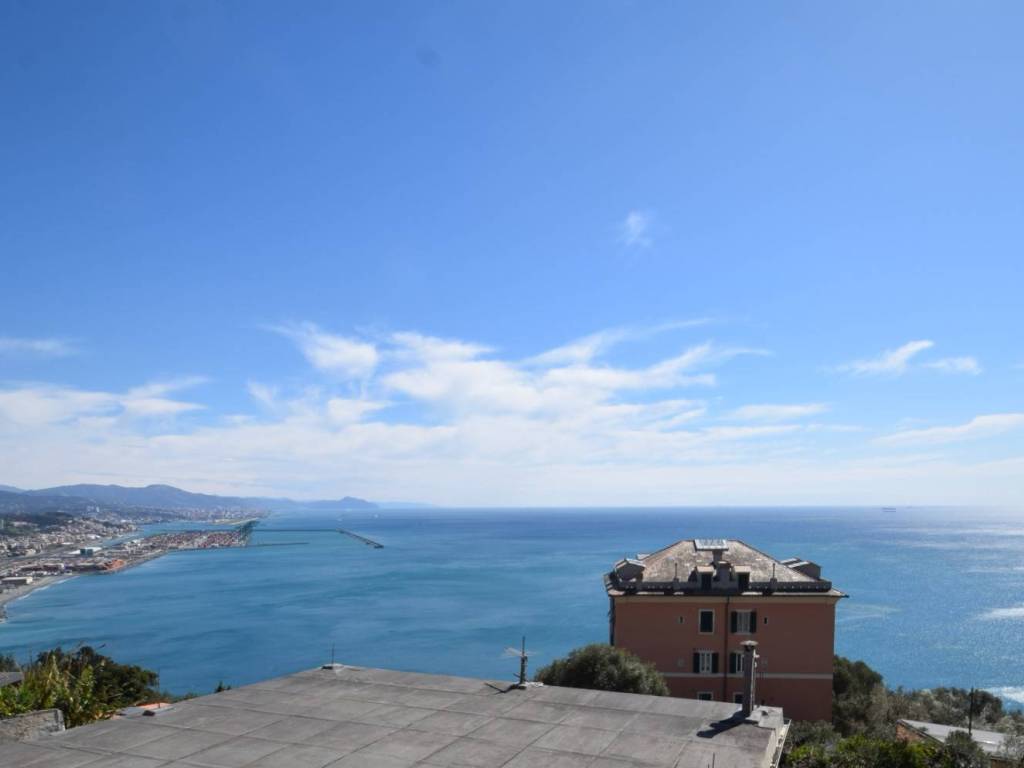 casa indipendente in vendita a Genova in zona Palmaro / Pra'