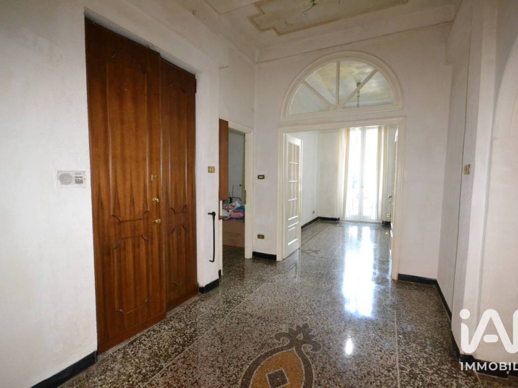 appartamento in vendita a Genova in zona Foce
