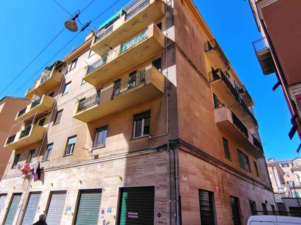 appartamento in vendita a Genova in zona Sestri Ponente