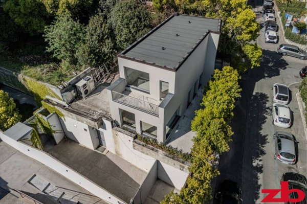 casa indipendente in vendita a Genova in zona Albaro