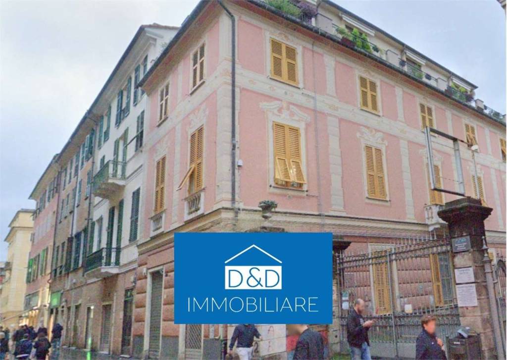 negozio in vendita a Genova in zona Sestri Ponente