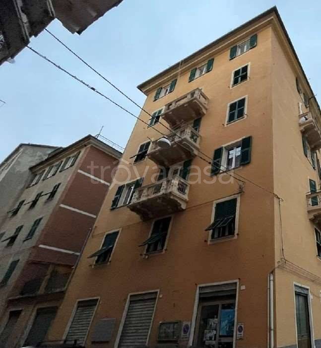 appartamento in vendita a Genova in zona Rivarolo
