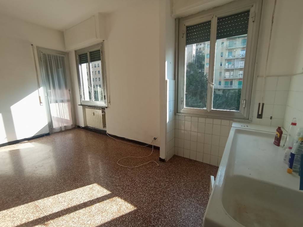 appartamento in vendita a Genova in zona Sampierdarena