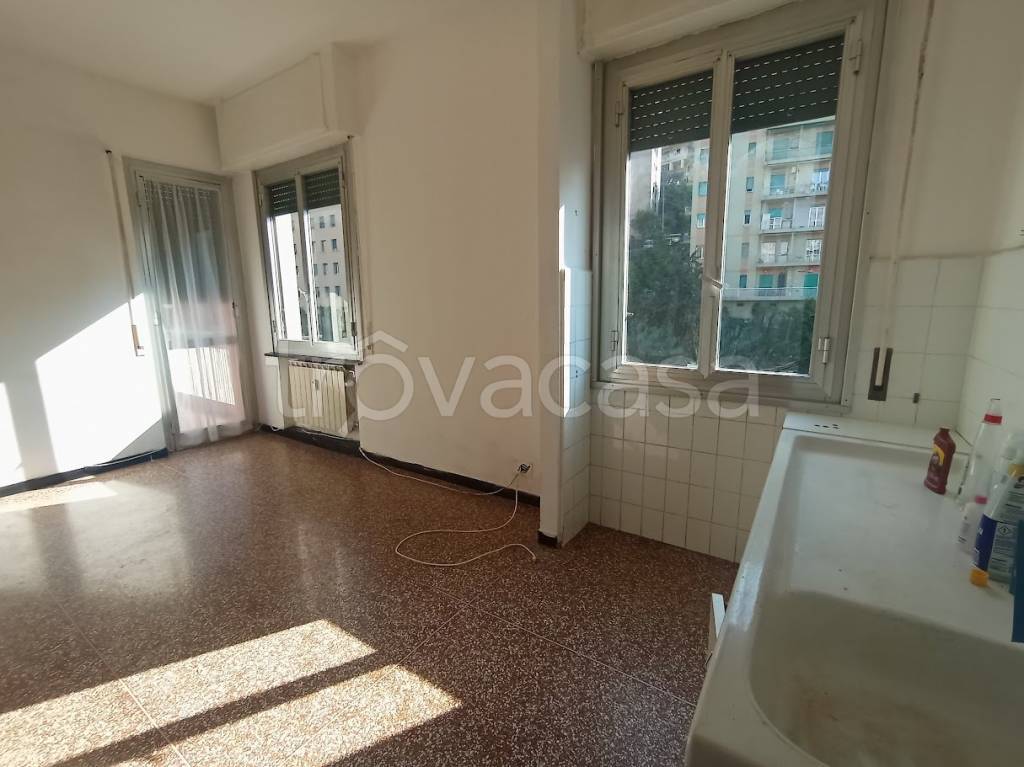 appartamento in vendita a Genova in zona Sampierdarena