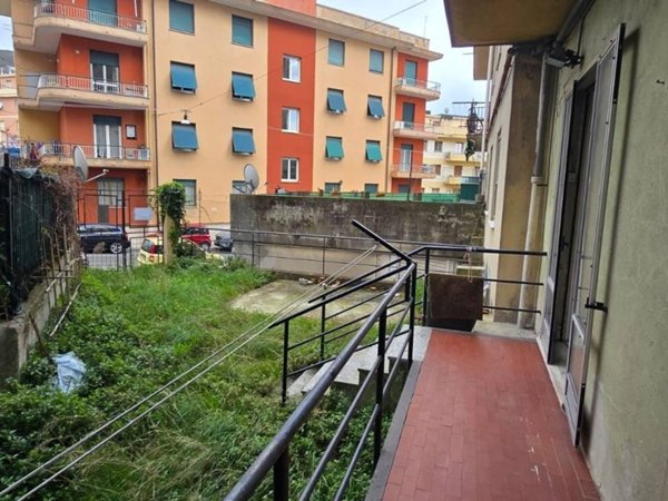 appartamento in vendita a Genova in zona Rivarolo