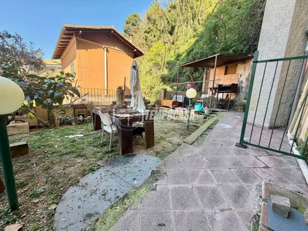 appartamento in vendita a Genova in zona Sestri Ponente