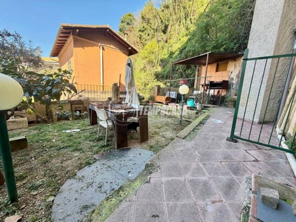 appartamento in vendita a Genova in zona Sestri Ponente