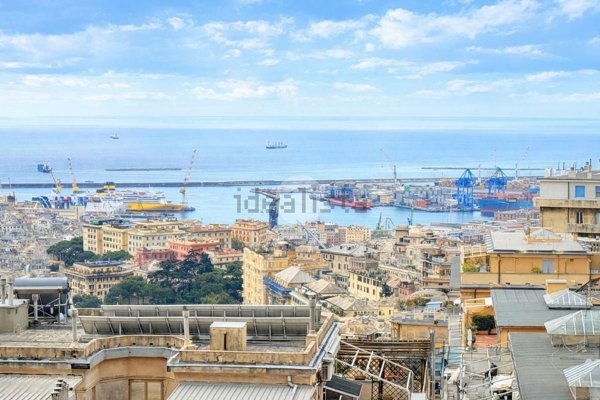 appartamento in vendita a Genova in zona Castelletto