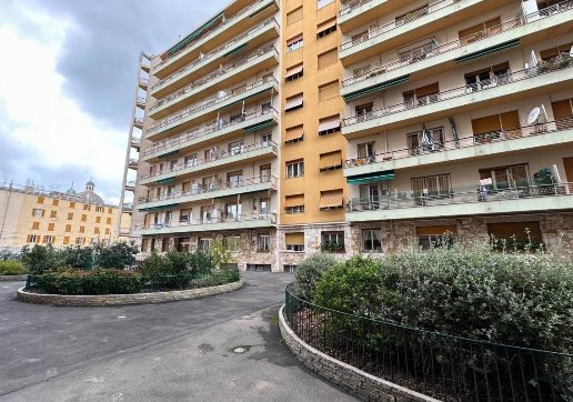 appartamento in vendita a Genova in zona Lagaccio / Granarolo