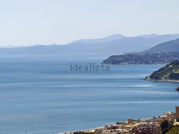 appartamento in vendita a Genova in zona Palmaro / Pra'