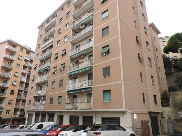 casa indipendente in vendita a Genova in zona Sampierdarena