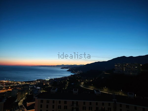 appartamento in vendita a Genova in zona Palmaro / Pra'