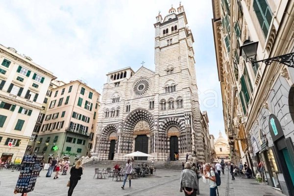 appartamento in vendita a Genova in zona Sottoripa / Maddalena / Molo