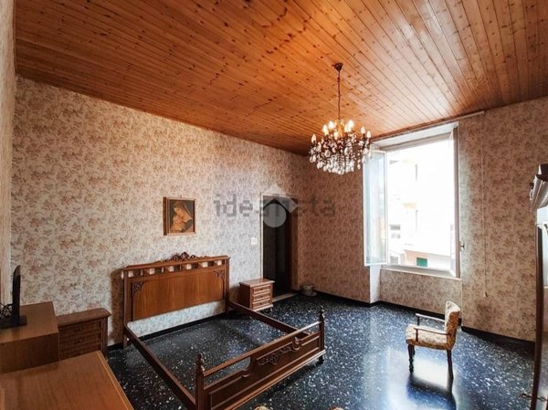 appartamento in vendita a Genova in zona Rivarolo