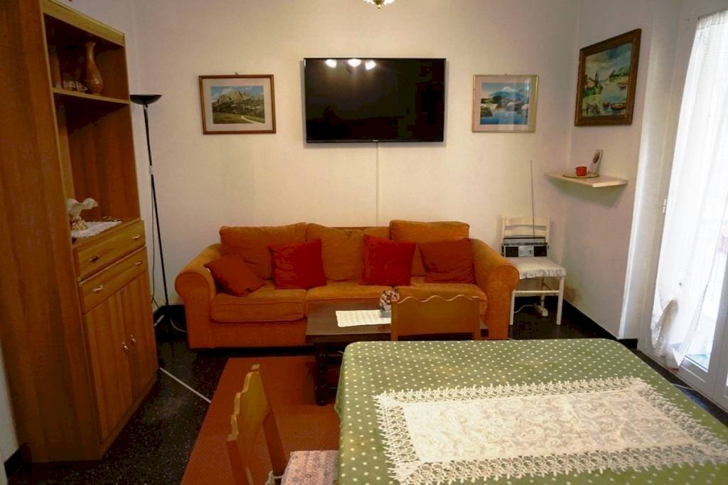 casa indipendente in vendita a Genova in zona Sampierdarena