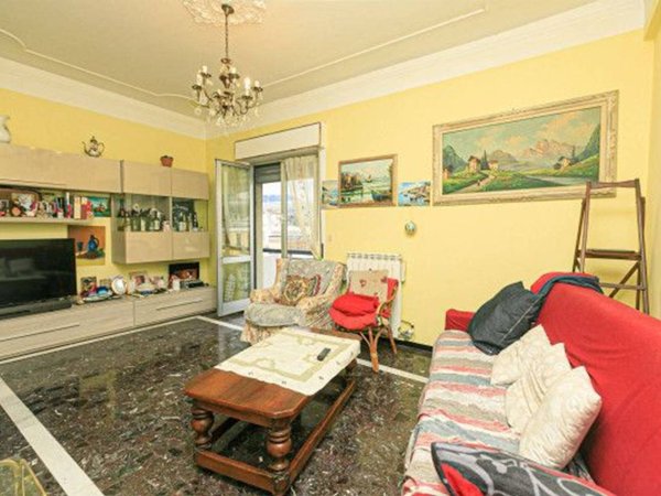 appartamento in vendita a Genova in zona Certosa