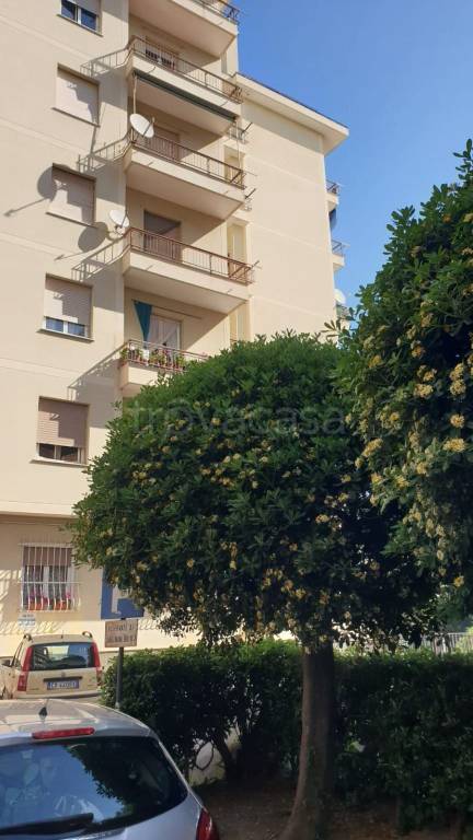 appartamento in vendita a Genova in zona Palmaro / Pra'