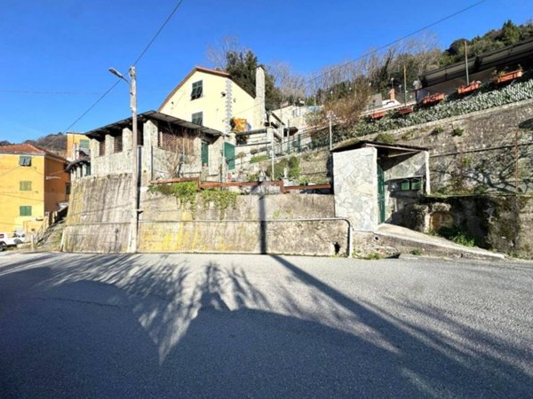 casa indipendente in vendita a Genova in zona Bolzaneto