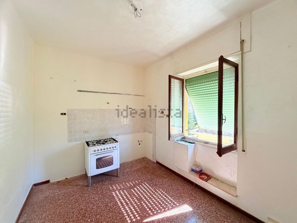 appartamento in vendita a Genova in zona Quezzi