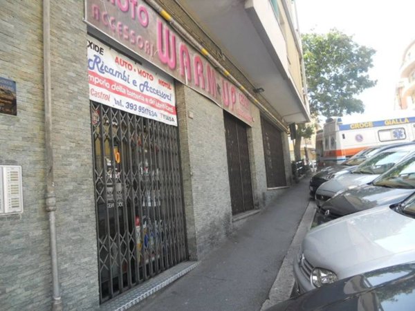 negozio in vendita a Genova in zona San Martino