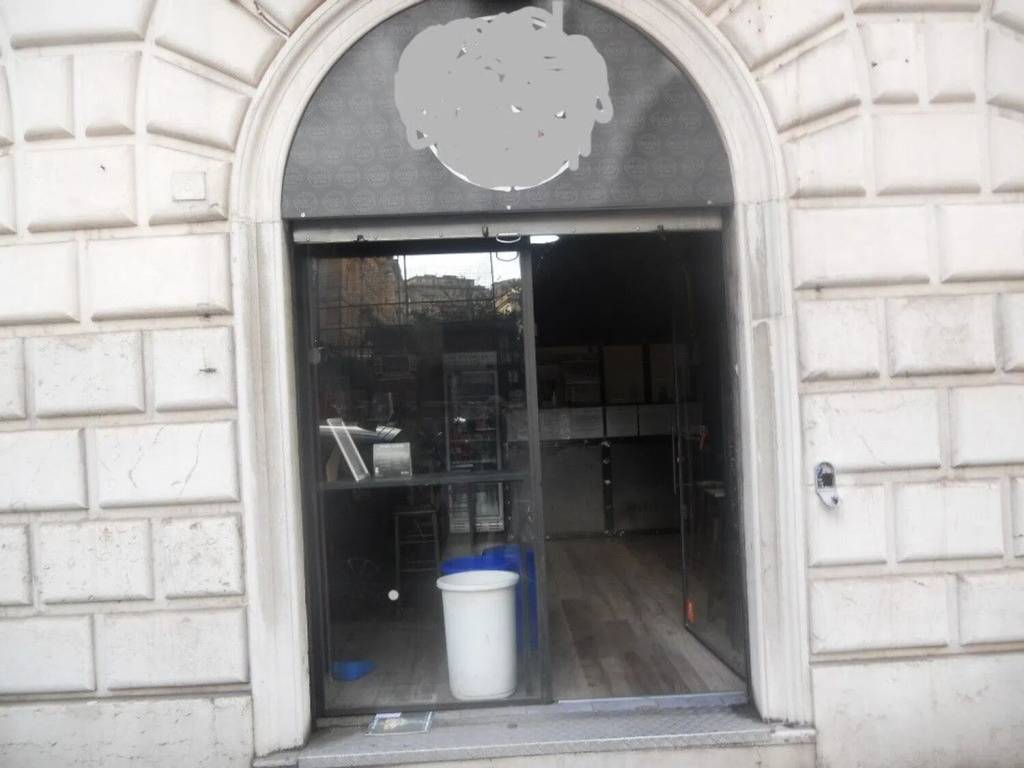 negozio in vendita a Genova