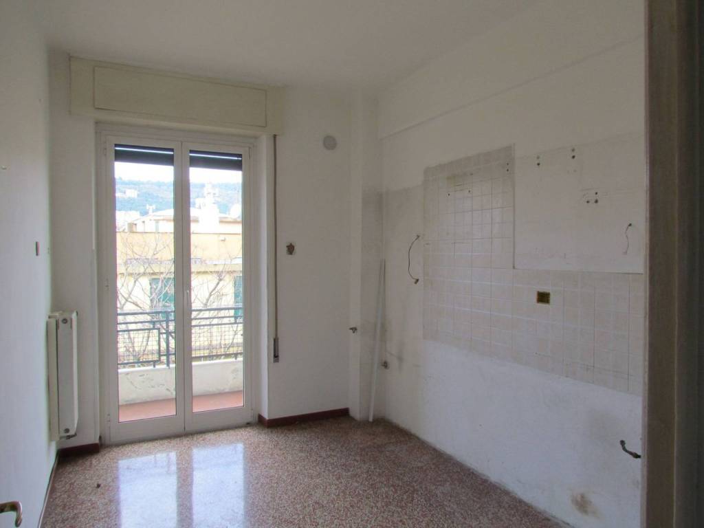 appartamento in vendita a Genova in zona Marassi