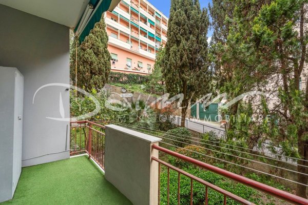 appartamento in vendita a Genova in zona Sturla
