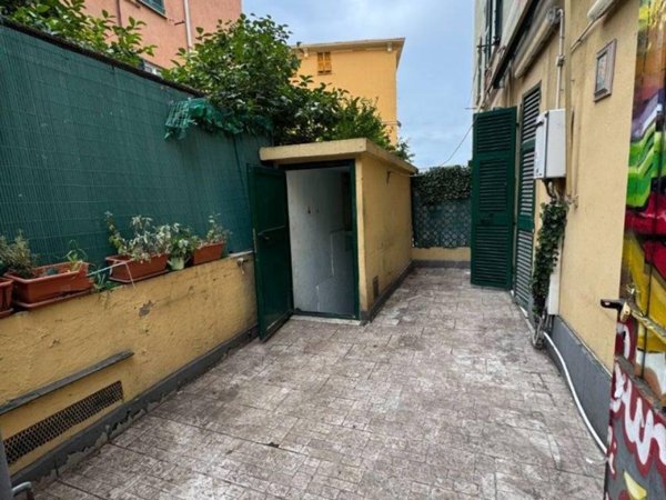 negozio in vendita a Genova in zona San Martino