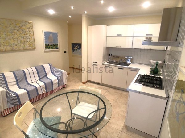 appartamento in vendita a Genova in zona Sottoripa / Maddalena / Molo