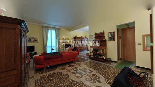 appartamento in vendita a Genova in zona Sestri Ponente